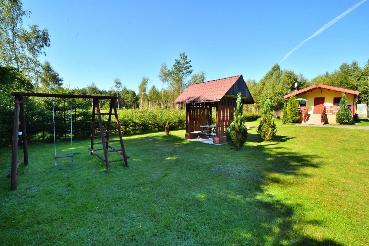 Holiday Home Close To The Lake Shore, Dabrowica Dabrowica  Kültér fotó